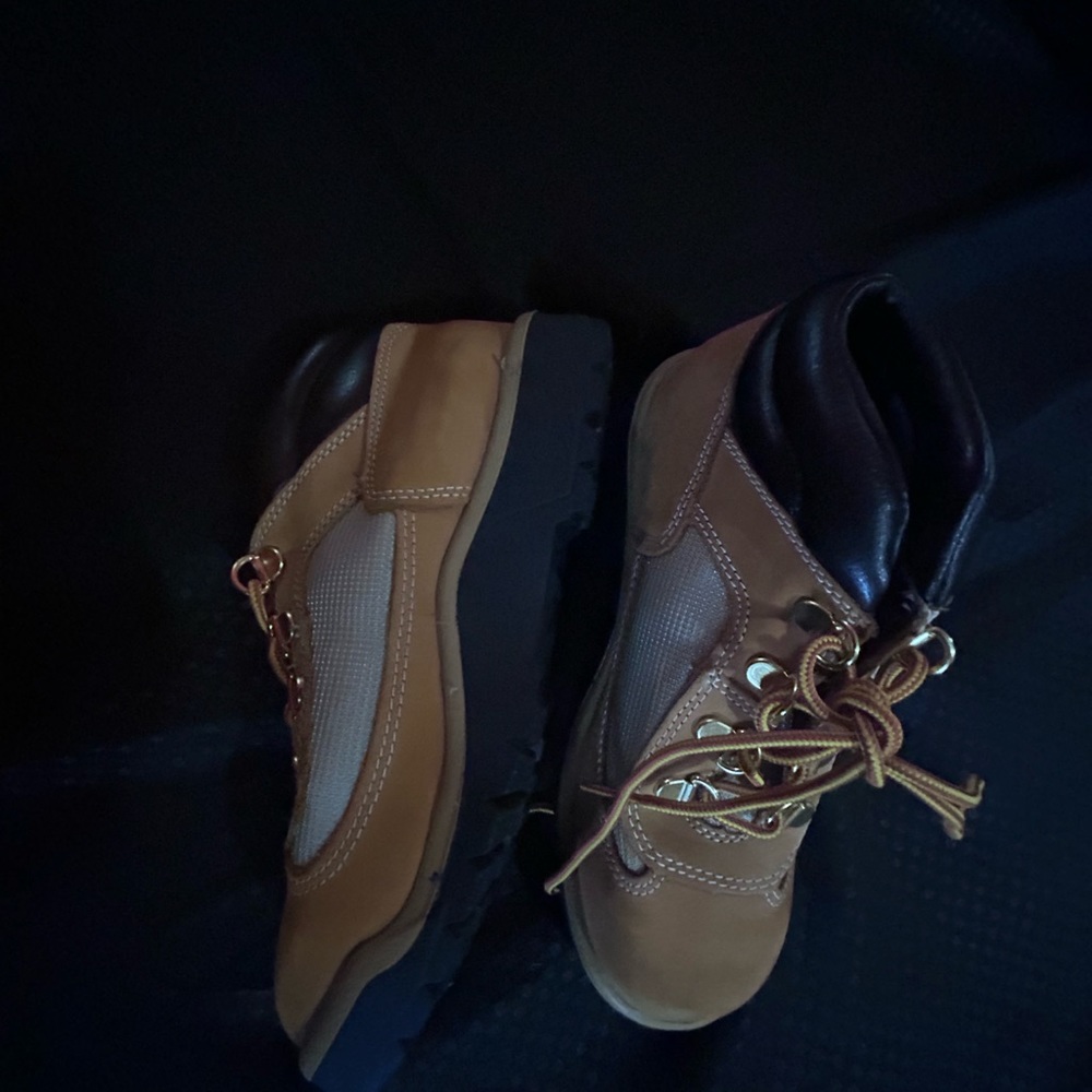 Boots - Picture 3 of 8